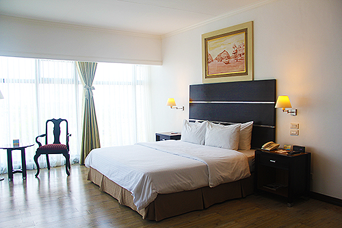 Presidential Suite - Days Hotel Iloilo